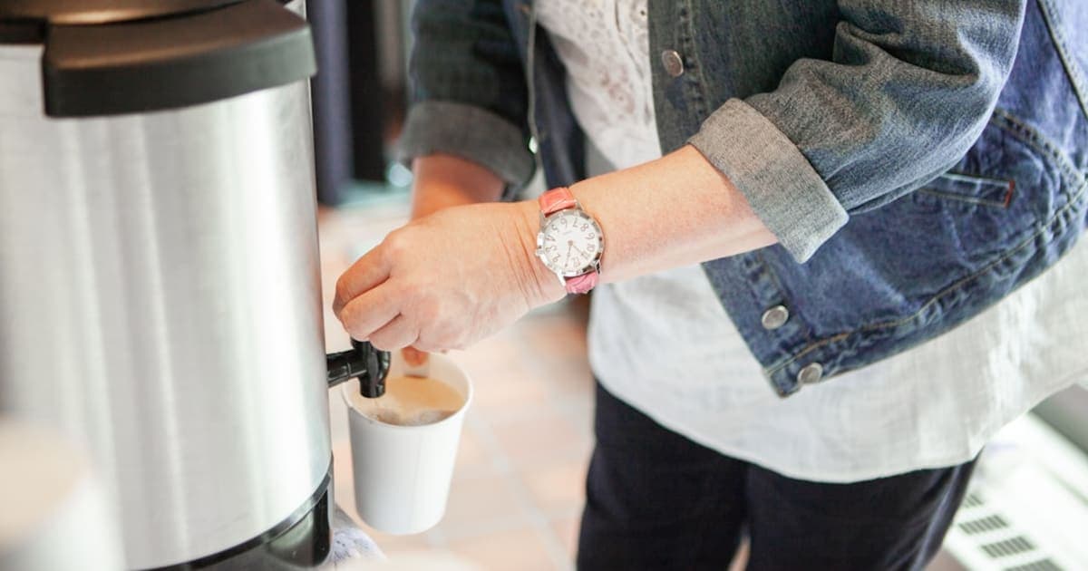 Using a Hot Water Urn on Shabbat