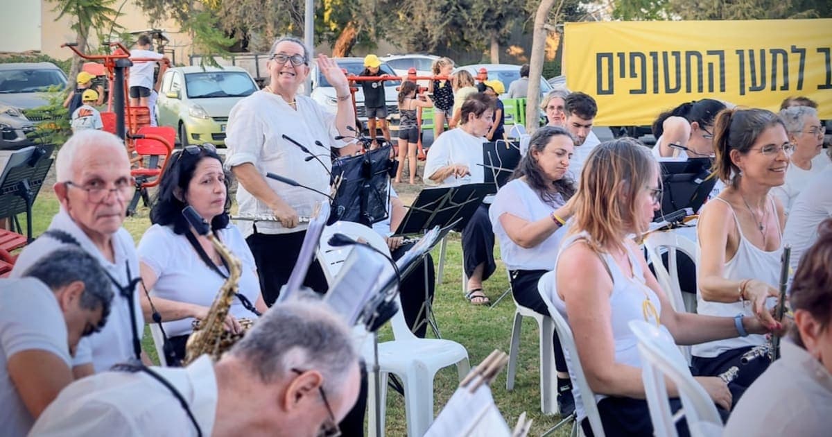 Zemirot: Traditional Shabbat Songs